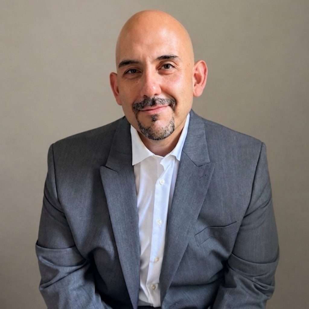 Ronald lepe 0826 square headshot