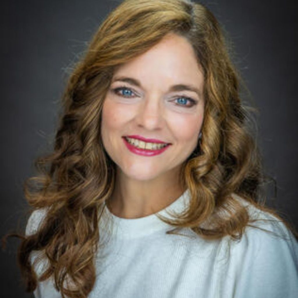 holly countie headshot