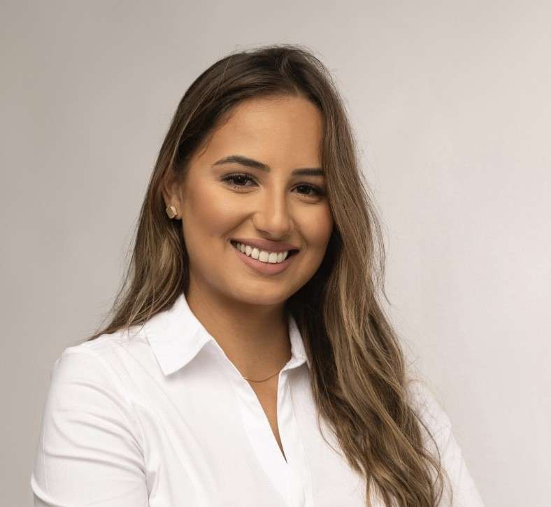 Kelly Vinha Orlandi headshot 0326