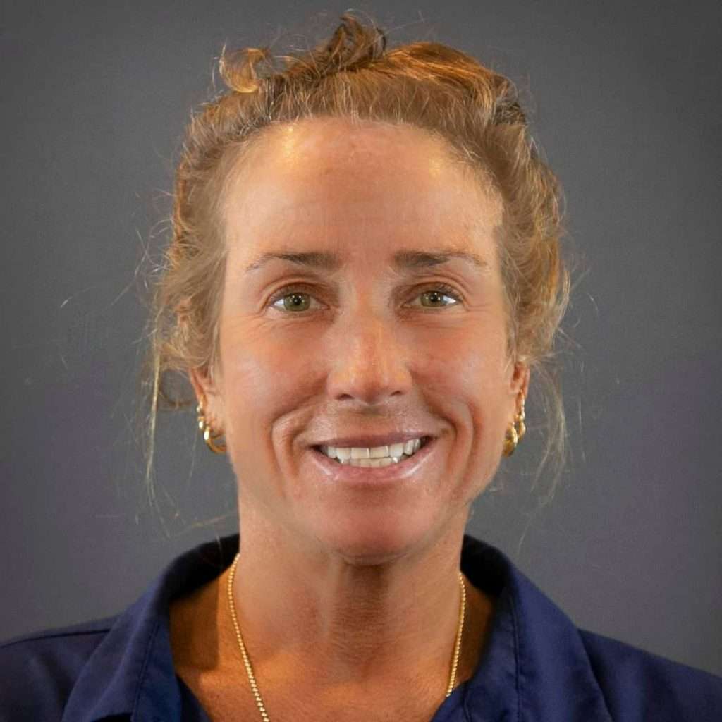 Allyson Ricci 0826 square headshot