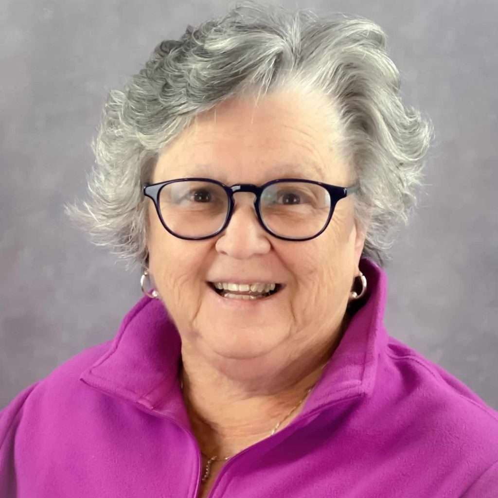 Deb Martin 0826 square headshot