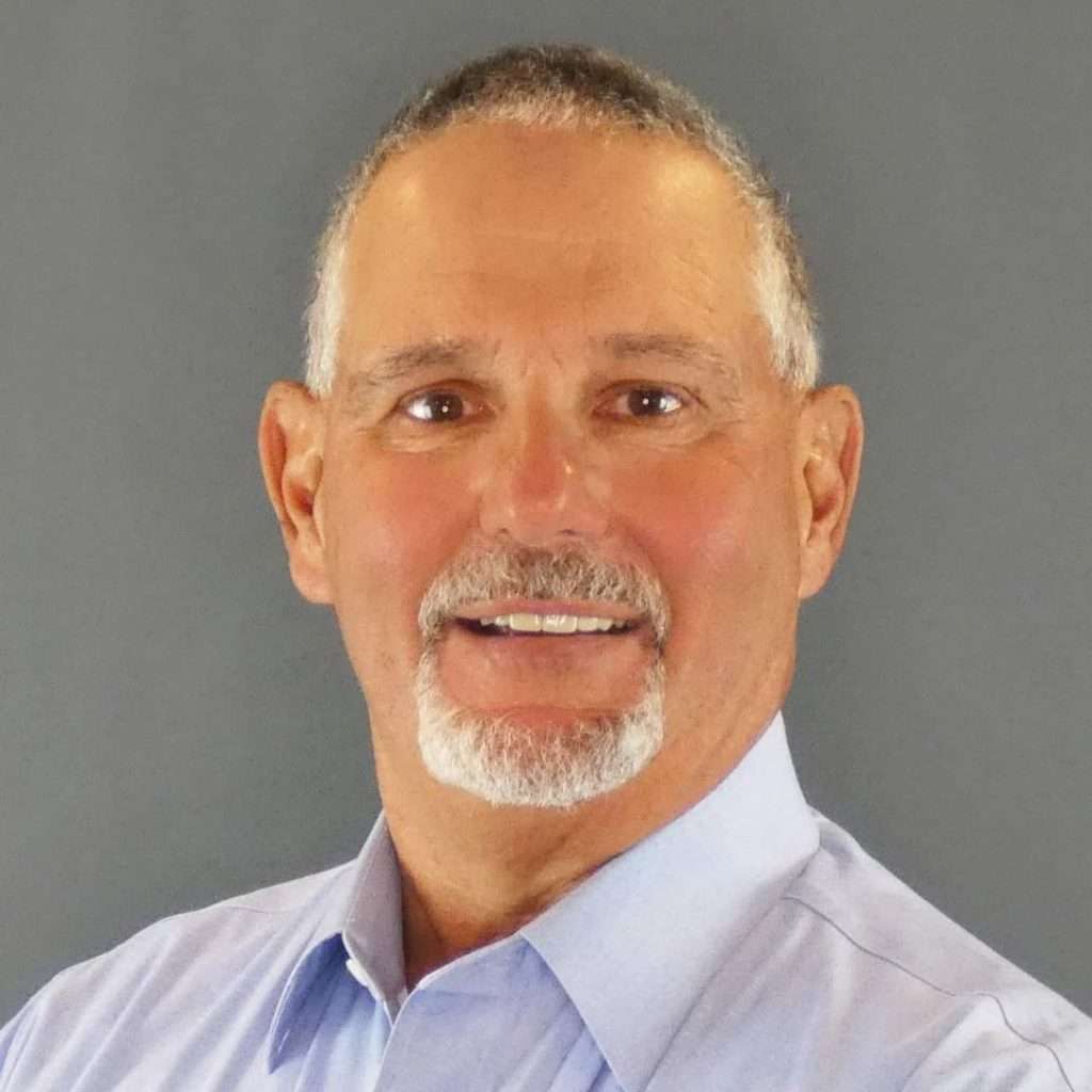 Russ Stuebe 0826 square headshot
