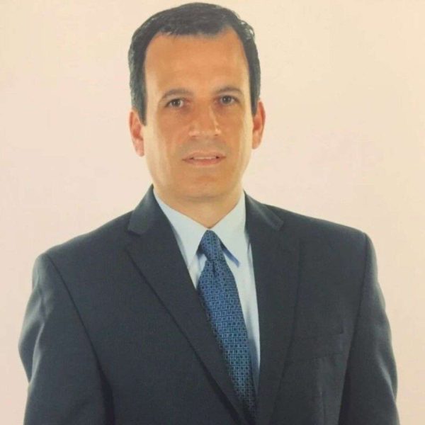 fred medeiros headshot 0426